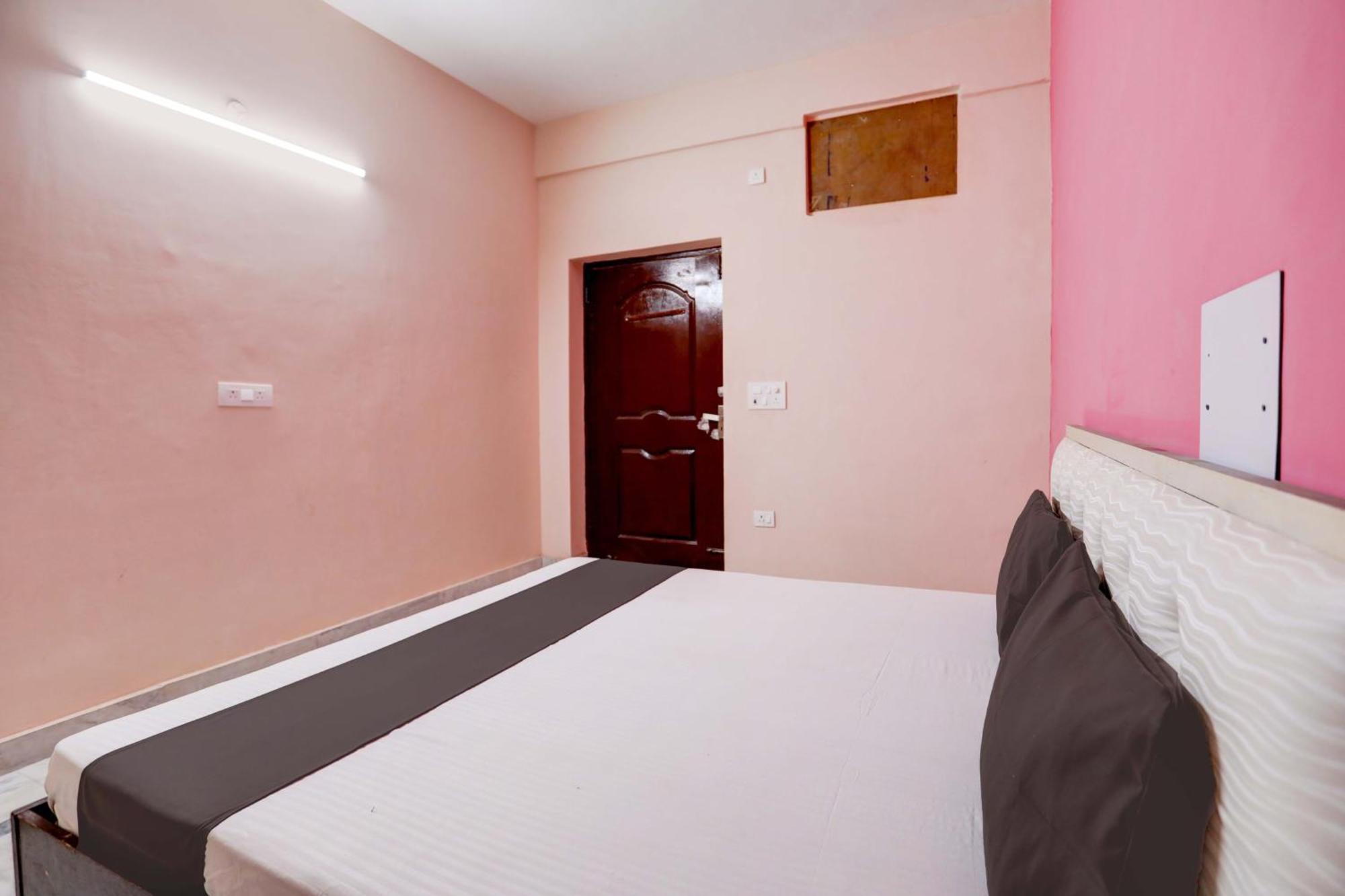 Hotel O Tilak Hotel 24 Sector 27 Near By Vinayak Hospital Gali No-6 Noida Zewnętrze zdjęcie