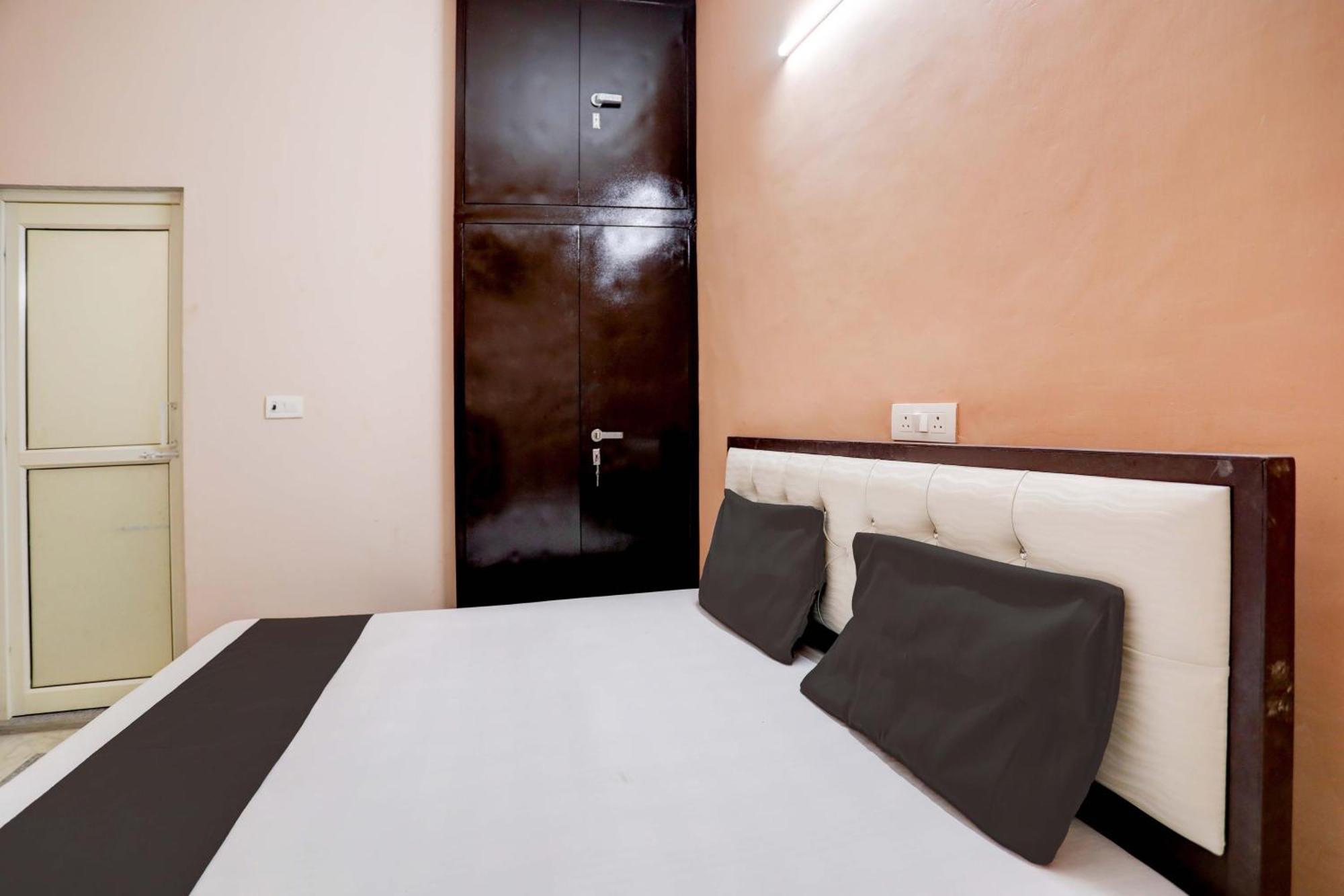 Hotel O Tilak Hotel 24 Sector 27 Near By Vinayak Hospital Gali No-6 Noida Zewnętrze zdjęcie